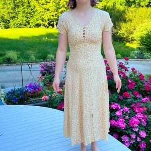 Vintage 90s ZOE CALIFORNIA Dress Cherries Floral pattern 
Laces In Back 
Sz M